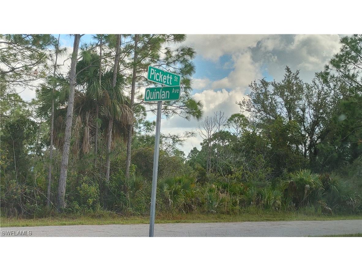 3205 Pickett Street Port Charlotte FL 33981 223089237 image1