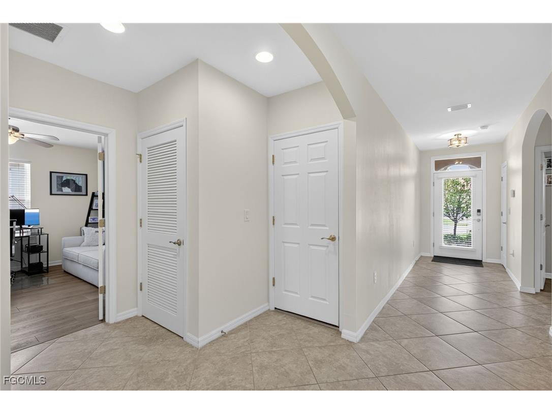 3206 Birchin Lane Fort Myers FL 33916 2025004221 image10