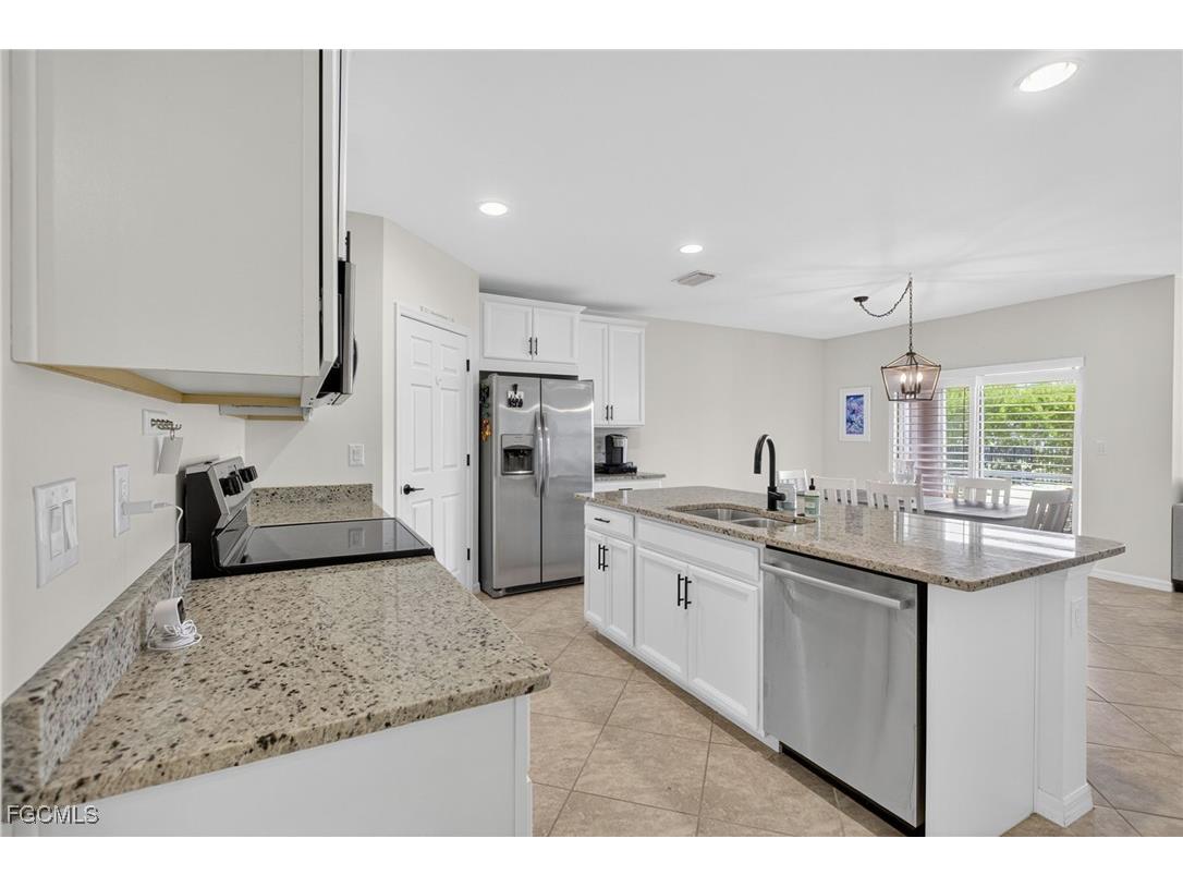 3206 Birchin Lane Fort Myers FL 33916 2025004221 image18