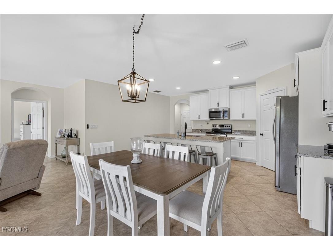 3206 Birchin Lane Fort Myers FL 33916 2025004221 image23