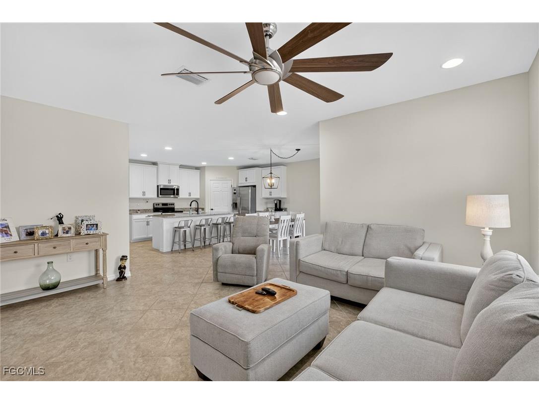 3206 Birchin Lane Fort Myers FL 33916 2025004221 image27