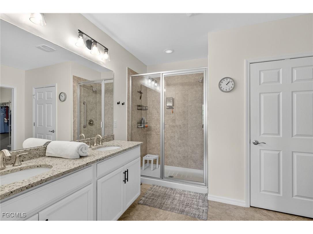 3206 Birchin Lane Fort Myers FL 33916 2025004221 image33