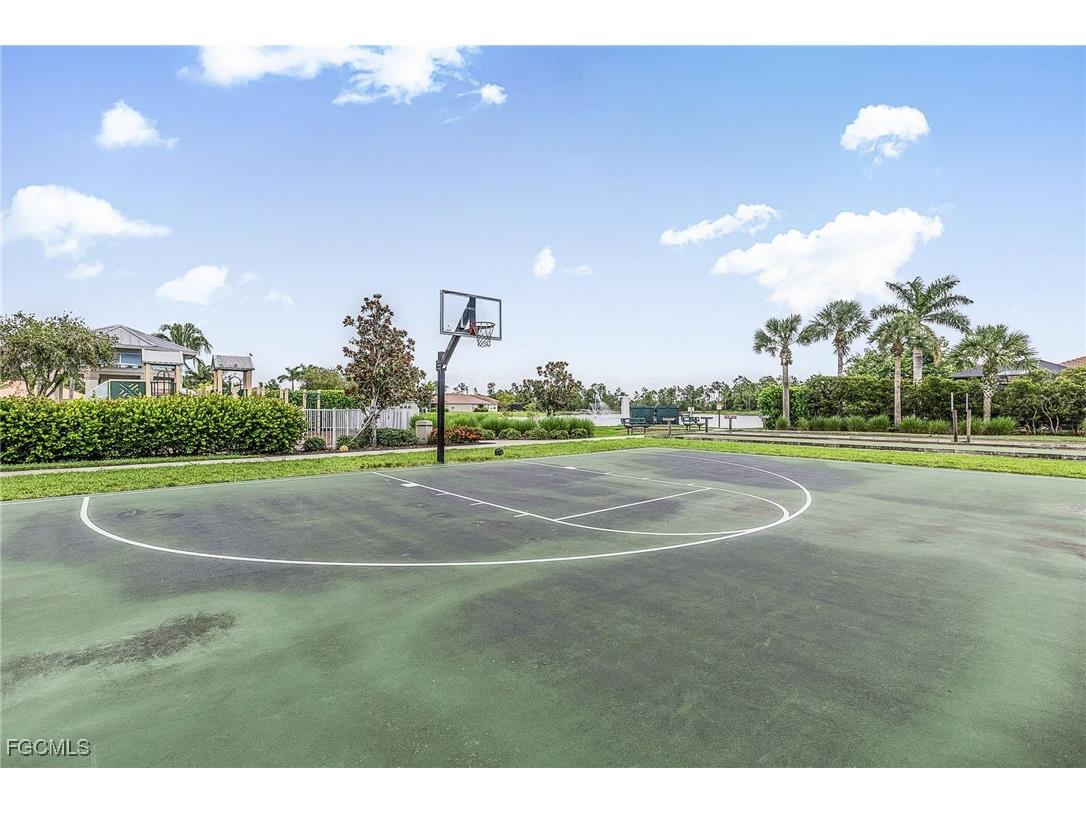 3206 Birchin Lane Fort Myers FL 33916 2025004221 image49