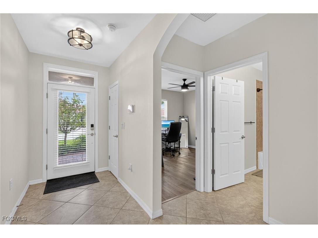 3206 Birchin Lane Fort Myers FL 33916 2025004221 image7
