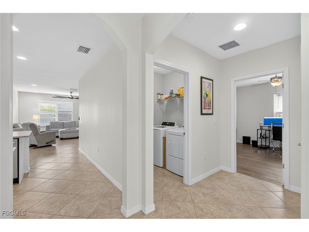 3206 Birchin Lane Fort Myers FL 33916 2025004221 image8