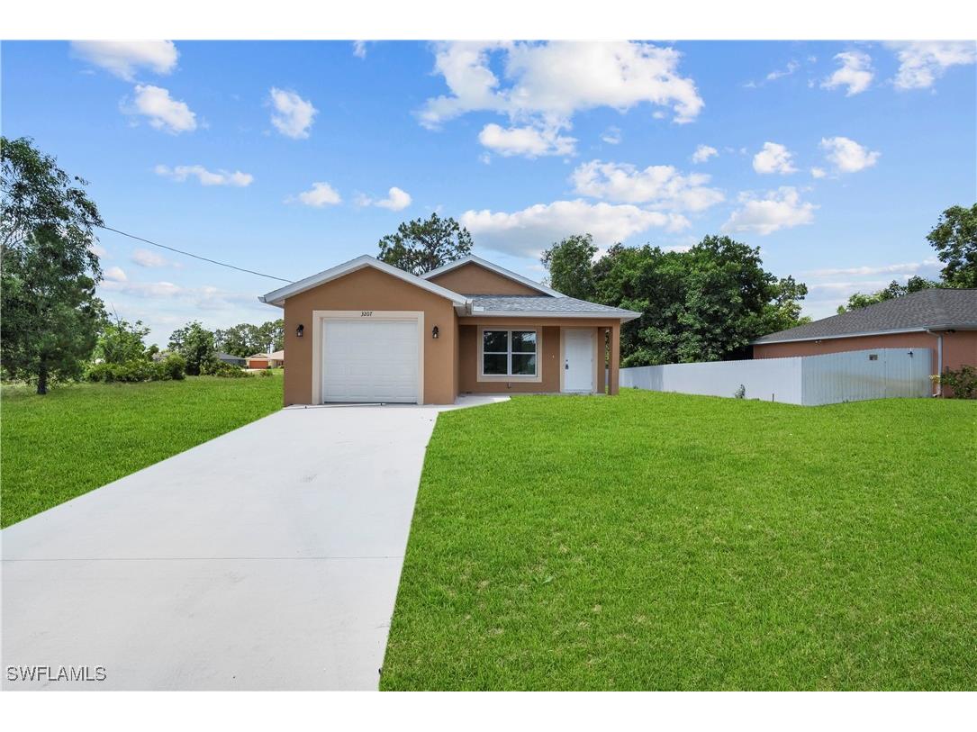 3207 28th Street SW Lehigh Acres FL 33976 224047762 image1