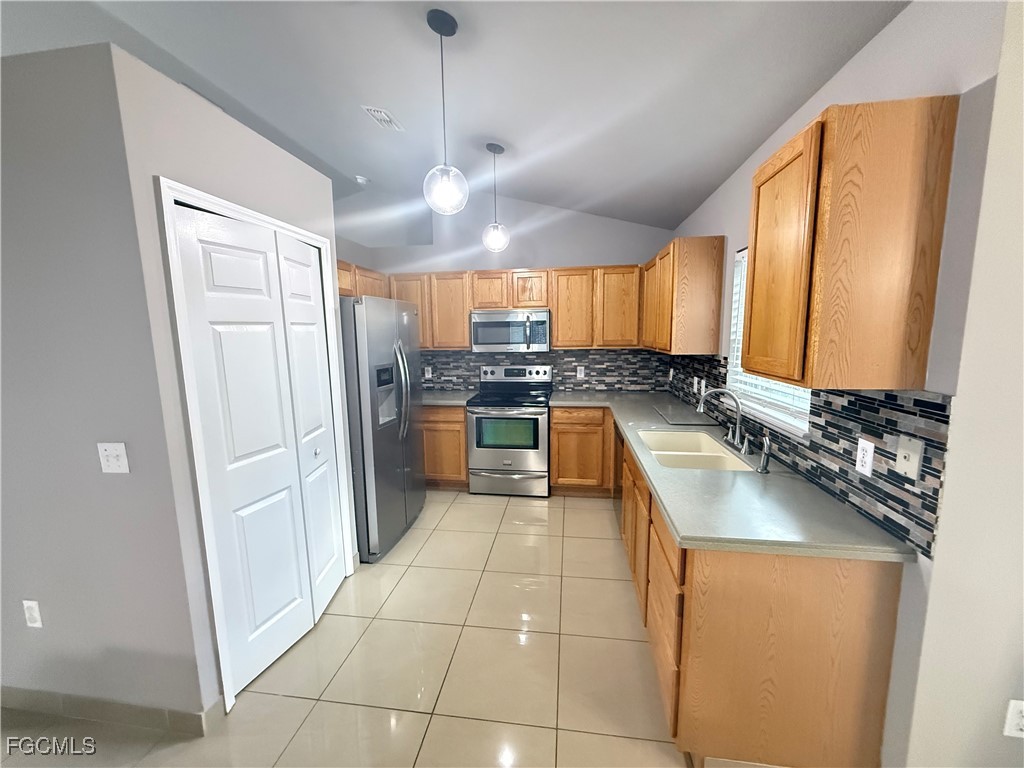 3207 54th Street W Lehigh Acres FL 33971 2026004223 image3