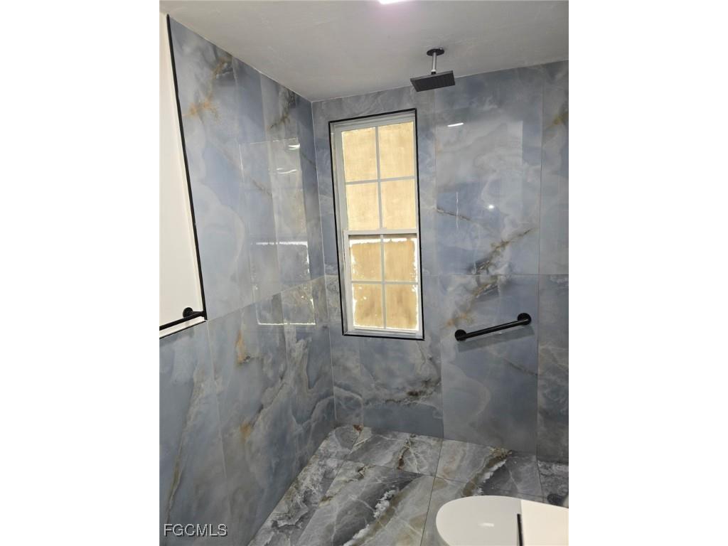 3207 Broadway Fort Myers FL 33901 2025023063 image9