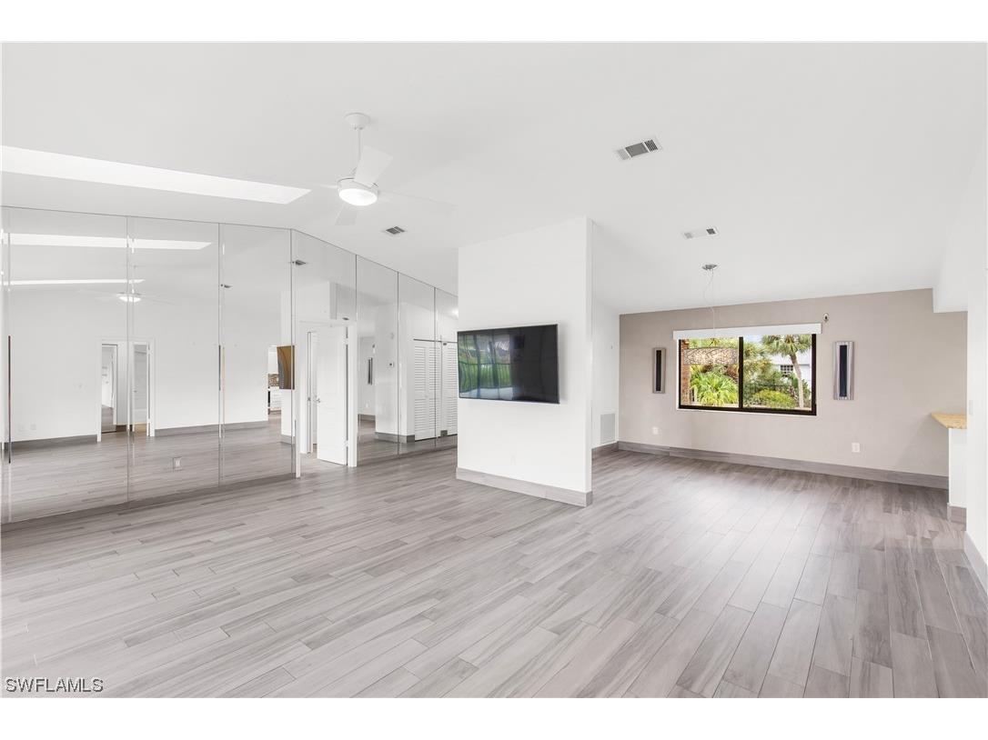 3207 Horse Carriage Way #4012 Naples FL 34105 224001999 image1