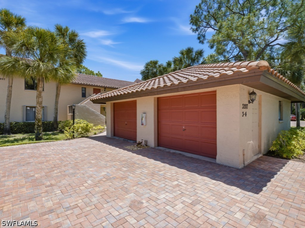 3207 Horse Carriage Way #403 Naples FL 34105 226019127 image8