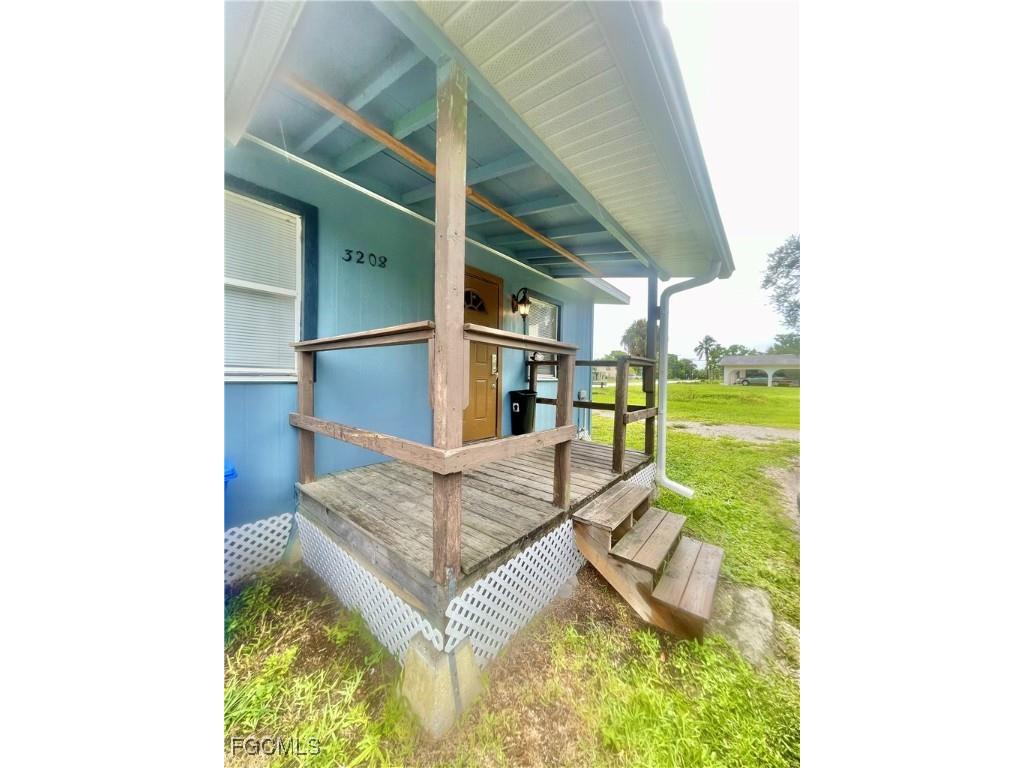 3208-3216 Dale Street Fort Myers FL 33916 2025018522 image1