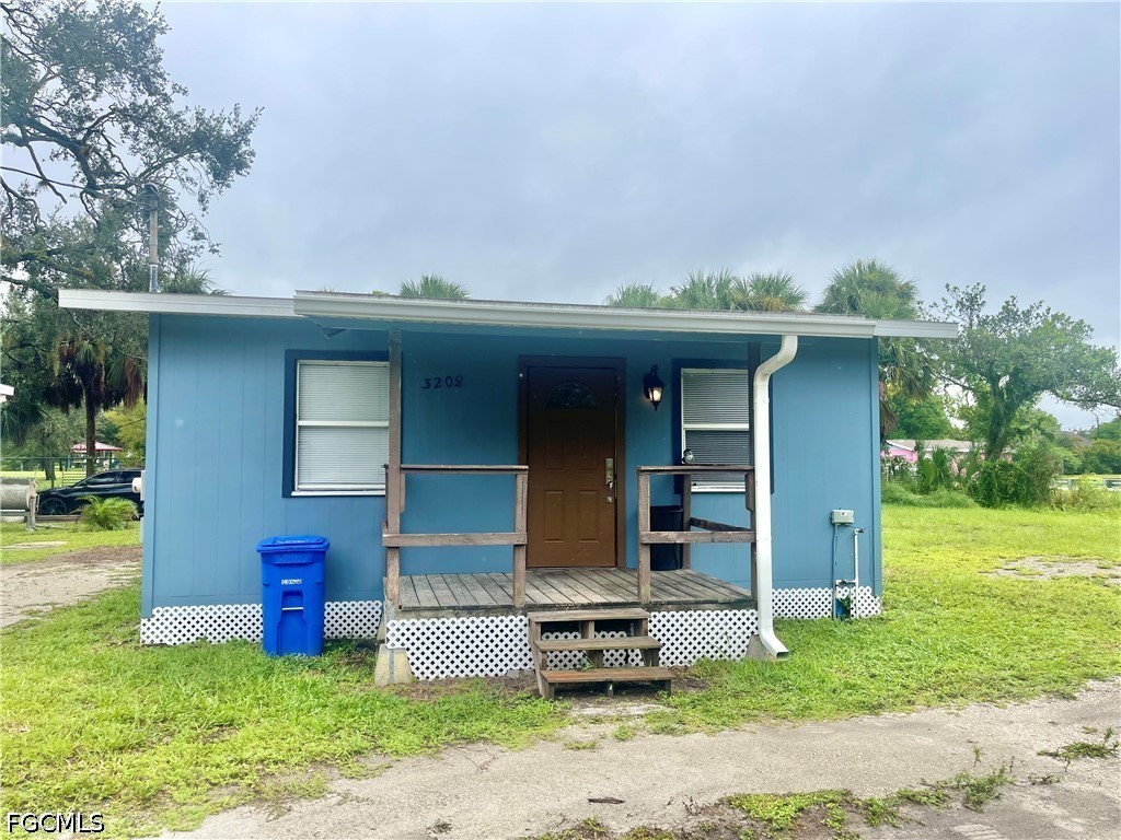 3208-3216 Dale Street Fort Myers FL 33916 2026017637 image1
