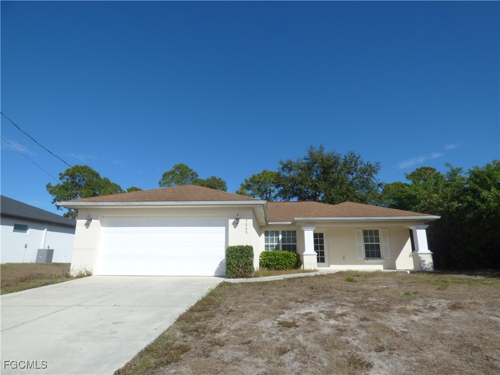 3208 68th Street W Lehigh Acres FL 33971 2026001795 image1