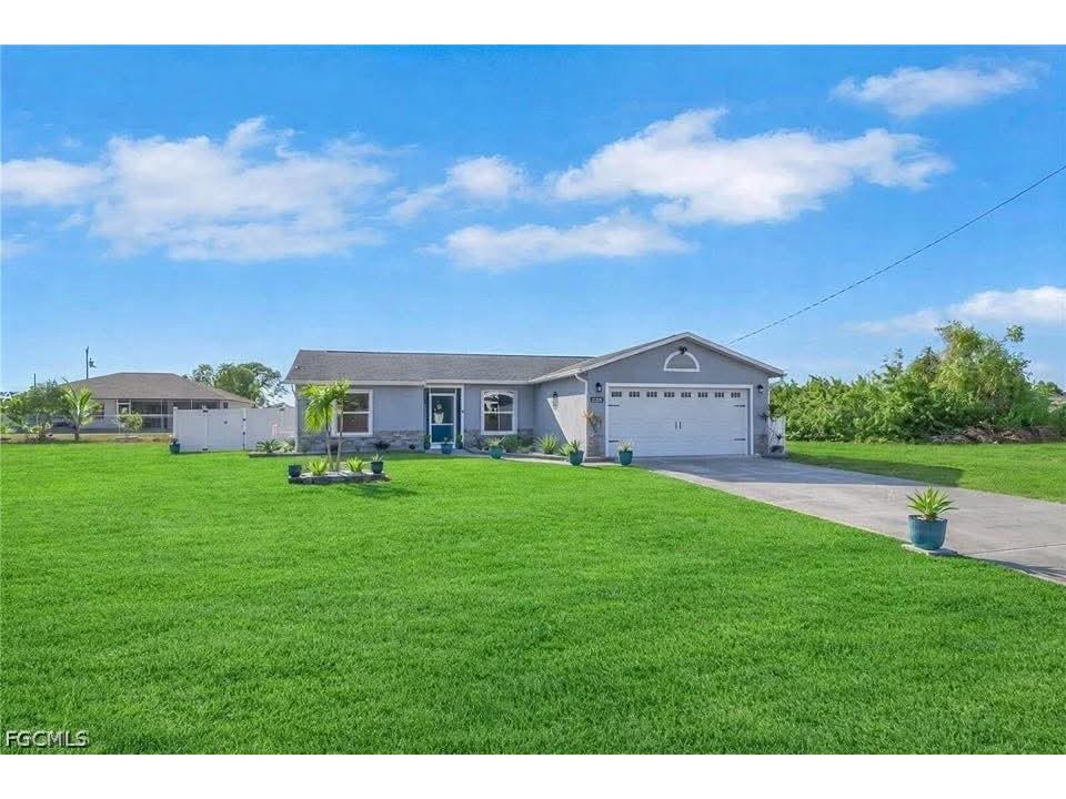 3208 NW 2nd Place Cape Coral FL 33993 2026007202 image1