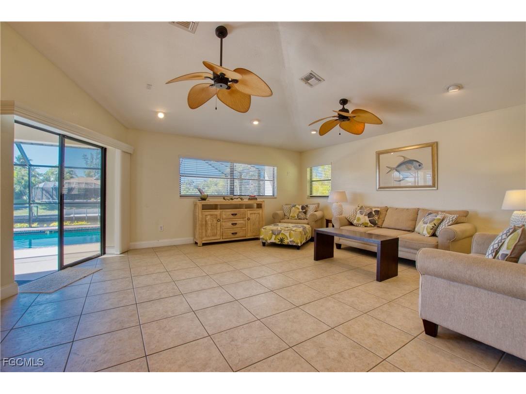 3208 SE 5th Avenue Cape Coral FL 33904 2025016911 image6