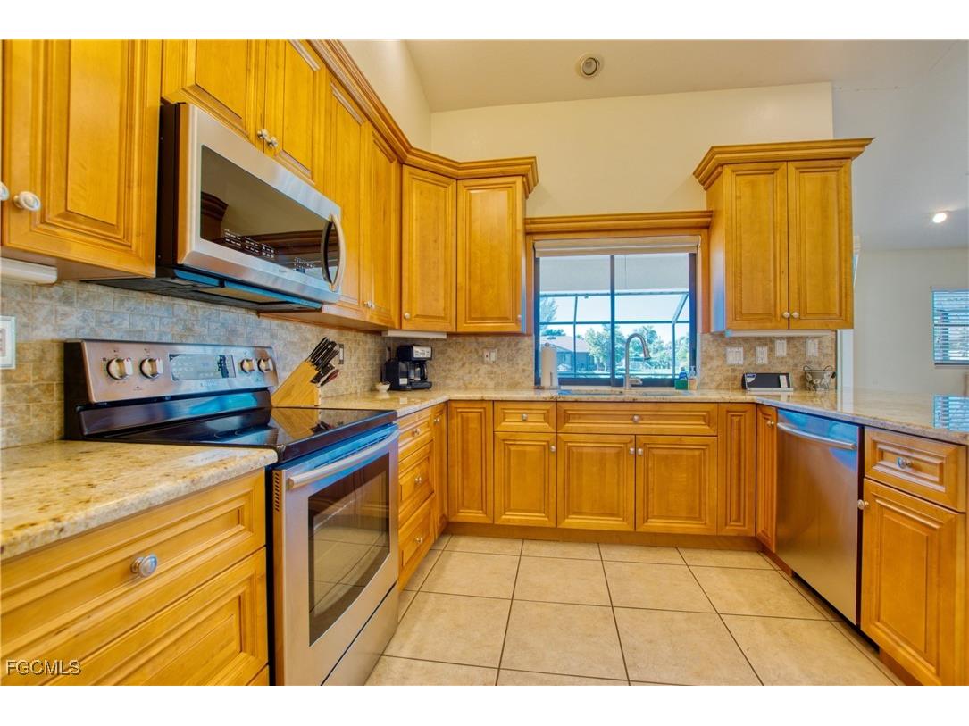 3208 SE 5th Avenue Cape Coral FL 33904 2025016911 image8