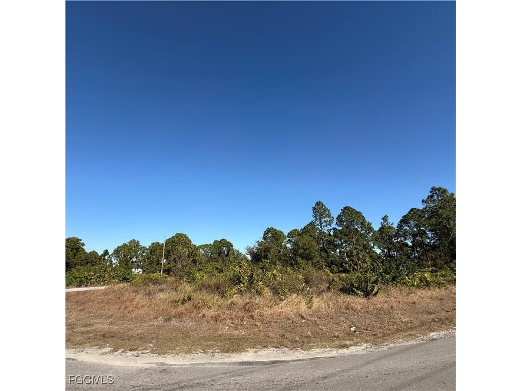 3209 Floyd Avenue S Lehigh Acres FL 33976 2026005249 image2