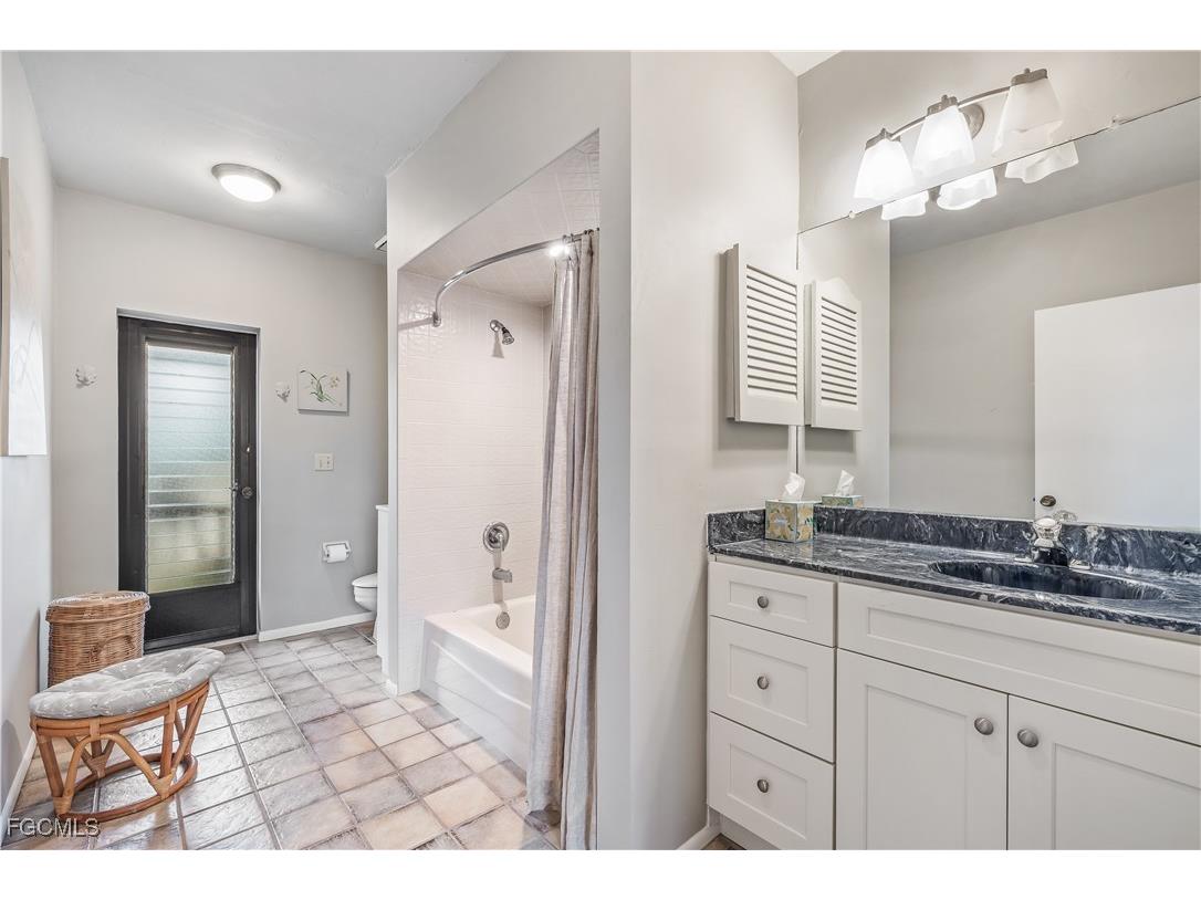 3209 W Riverside Drive Fort Myers FL 33901 2025007147 image24