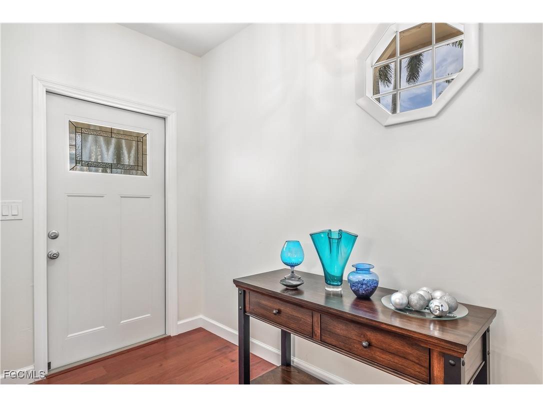 3209 W Riverside Drive Fort Myers FL 33901 2025007147 image5