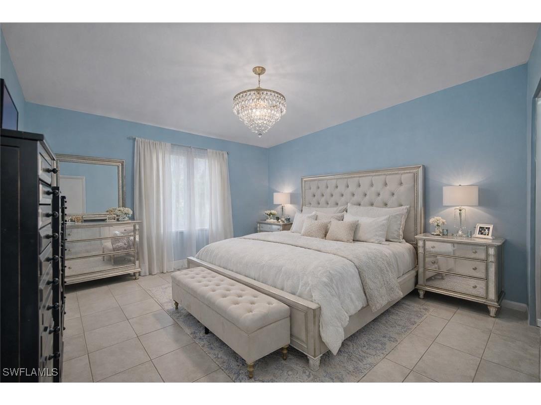 321 14th Street NE Naples FL 34120 225084559 image4