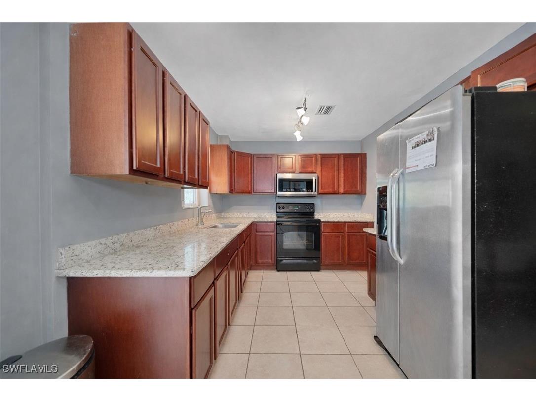 321 14th Street NE Naples FL 34120 225084559 image7