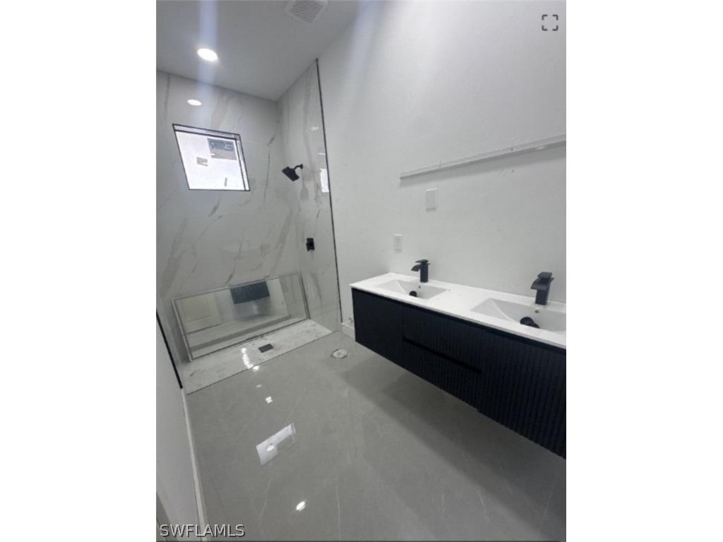 321/323 Urbana Street Lehigh Acres FL 33972 226005366 image4