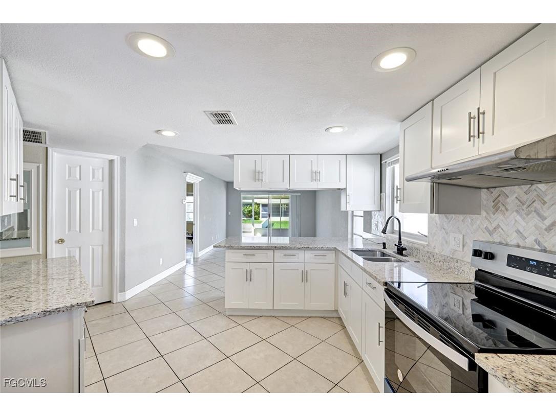 321 Dania Street Lehigh Acres FL 33936 2025015600 image3