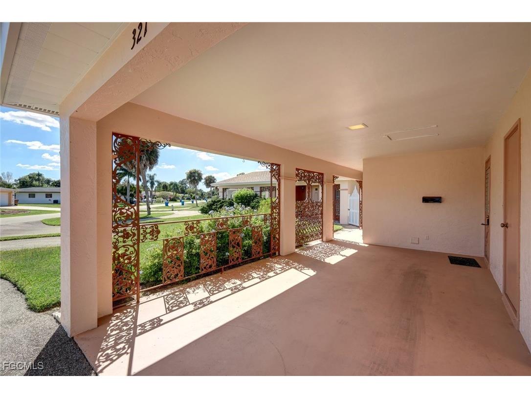321 Dania Street Lehigh Acres FL 33936 2025015600 image8