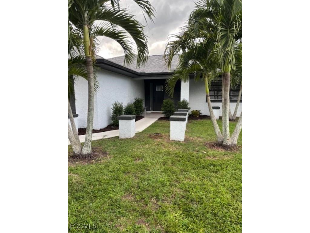 321 Greenwood Avenue Lehigh Acres FL 33936 2025012197 image1