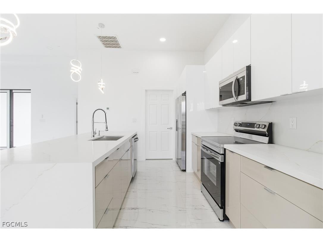 321 Peerless Street Lehigh Acres FL 33974 2026013264 image7