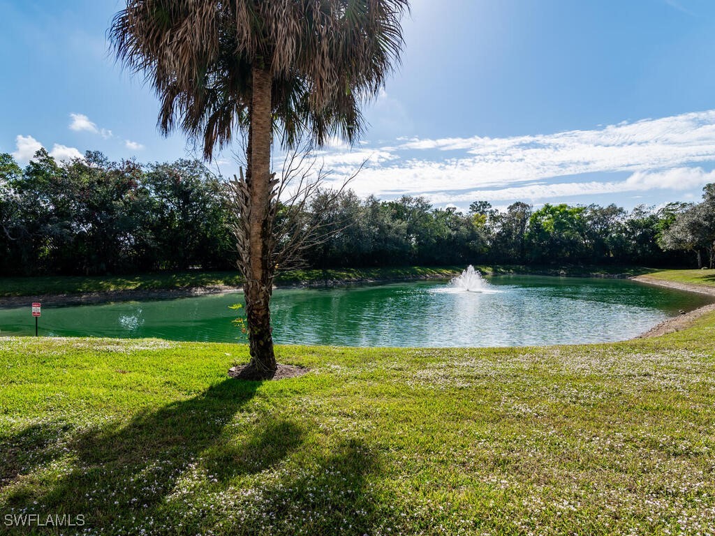 321 Robin Hood Circle #102 Naples FL 34104 225015546 image1