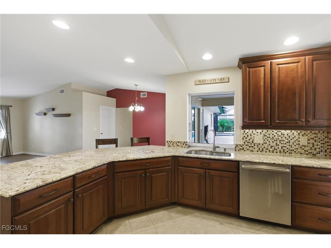 321 SE 30th Street Cape Coral FL 33904 2025018605 image11