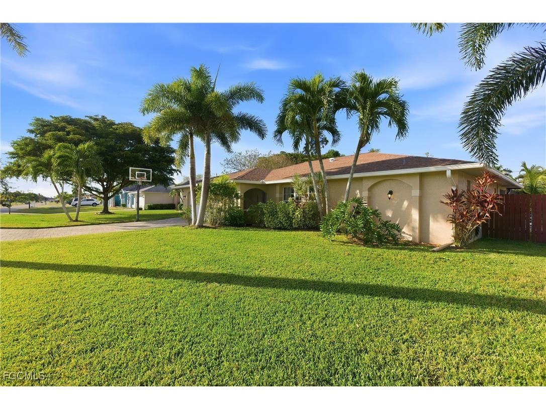 321 SE 30th Street Cape Coral FL 33904 2025018605 image4