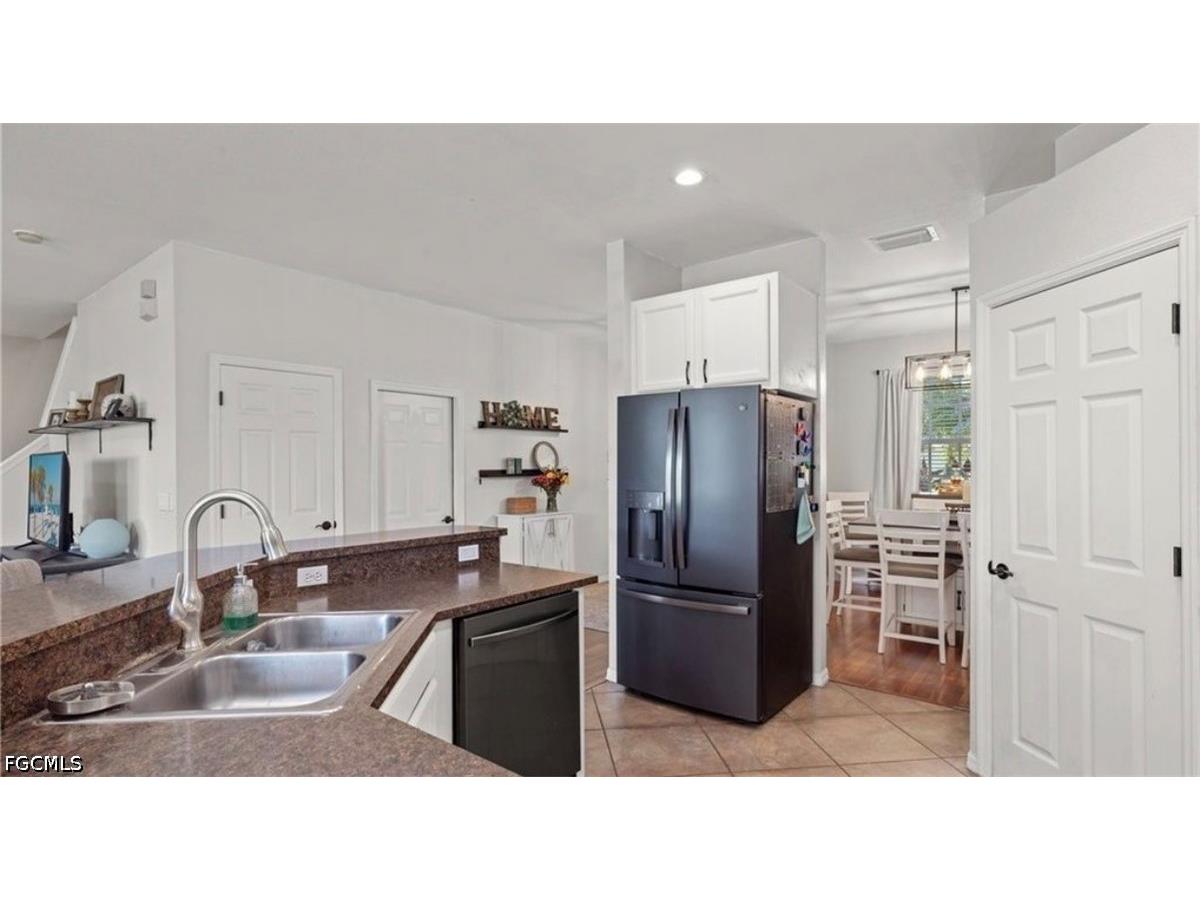 321 Shadow Lakes Drive Lehigh Acres FL 33974 2026025728 image3