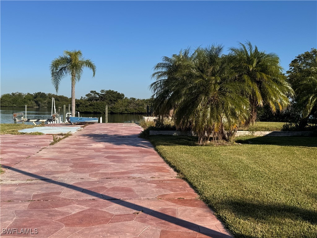 321 Shoreland Drive Fort Myers FL 33905 224096505 image1