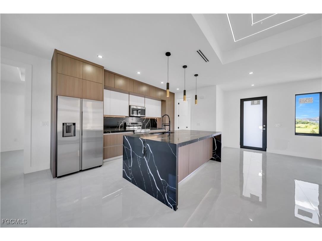 3210 29th Street W Lehigh Acres FL 33971 2026006264 image6