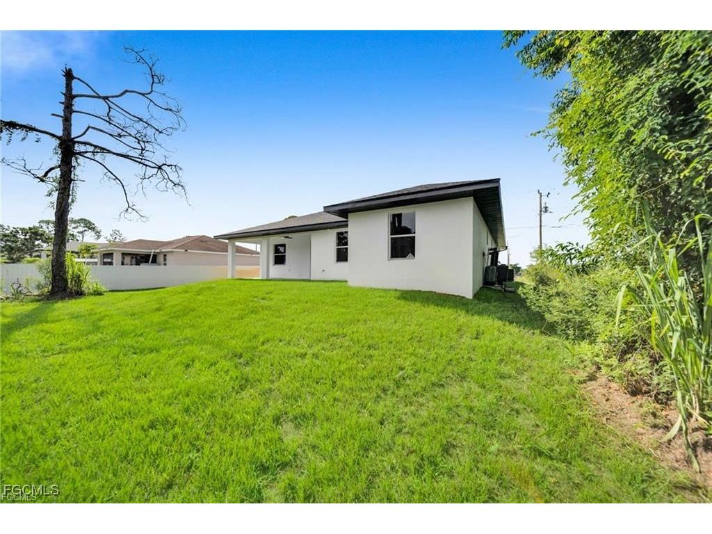 3210 30th Street SW Lehigh Acres FL 33976 2025015951 image7