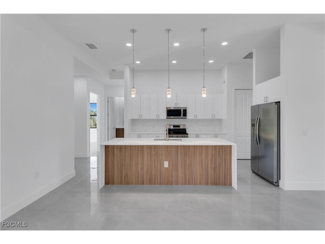 3211 41st Street W Lehigh Acres FL 33971 2025009405 image14