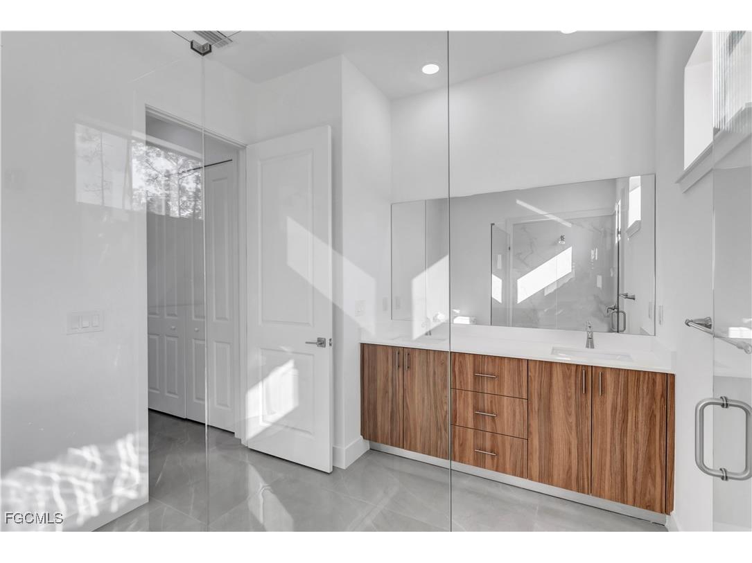 3211 41st Street W Lehigh Acres FL 33971 2025009405 image2