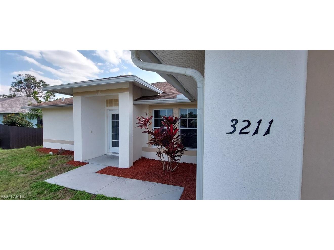 3211 42nd Street W Lehigh Acres FL 33971 223011097 image1