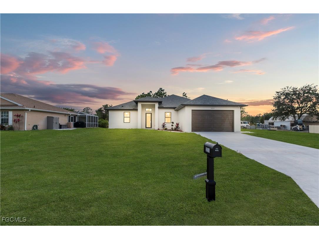 3211 58th Street W Lehigh Acres FL 33971 2025024714 image1