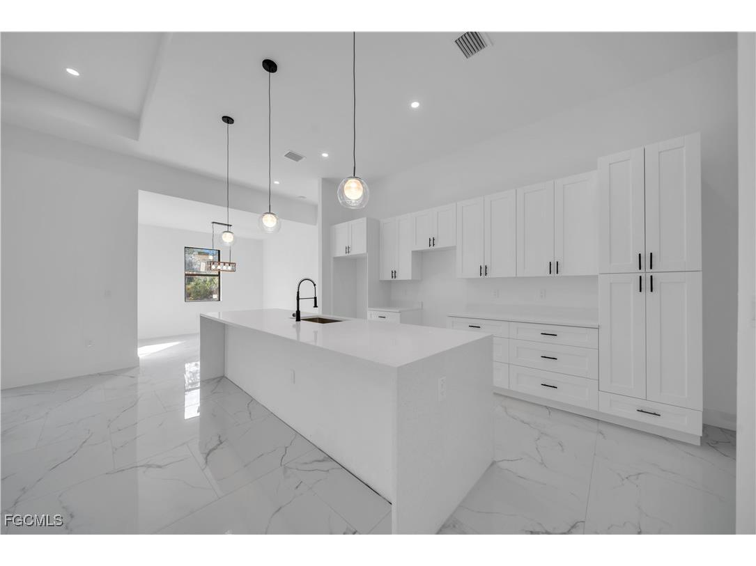 3211 58th Street W Lehigh Acres FL 33971 2025024714 image5