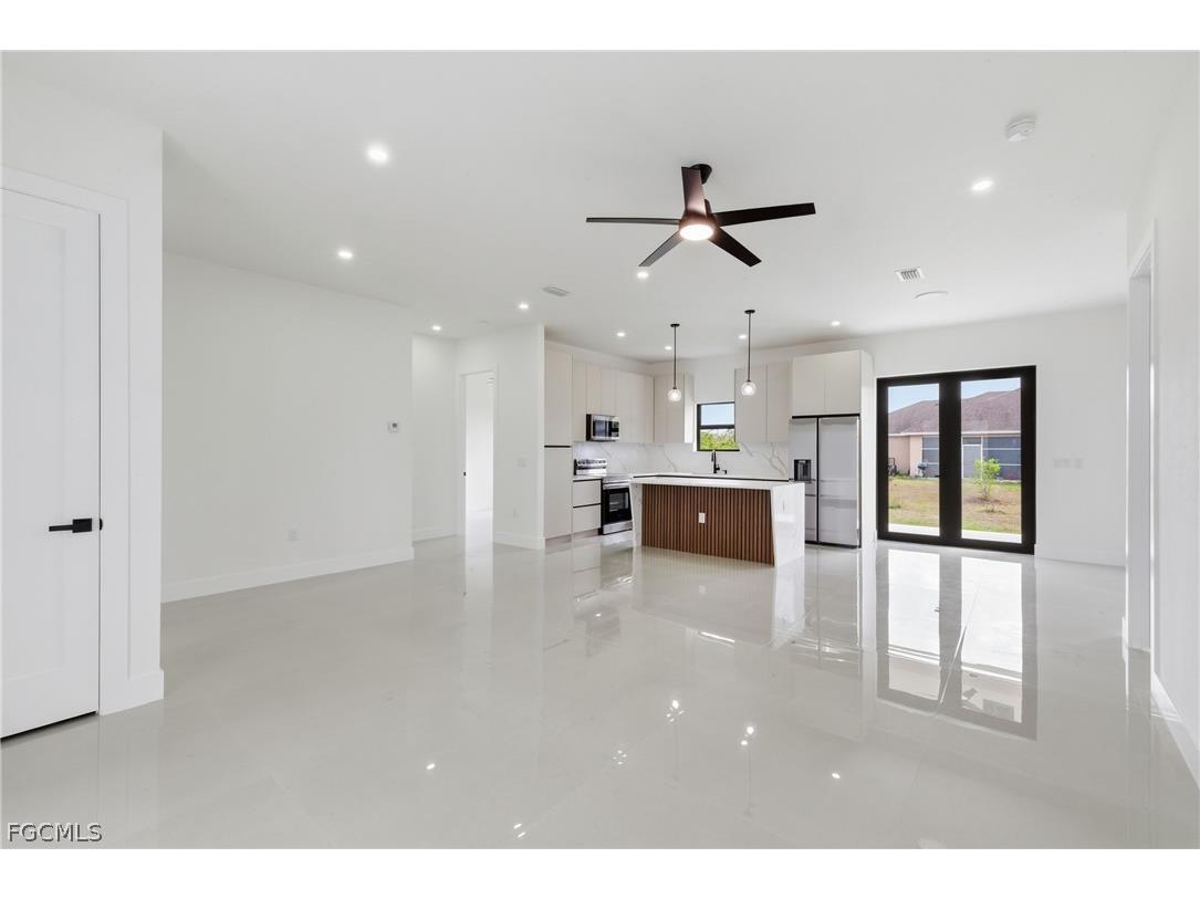 3211 6th Street SW Lehigh Acres FL 33976 2026013352 image4