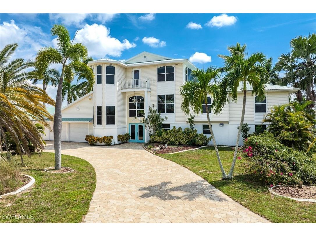 3211 Manatee Drive Saint James City FL 33956 224075616 image1