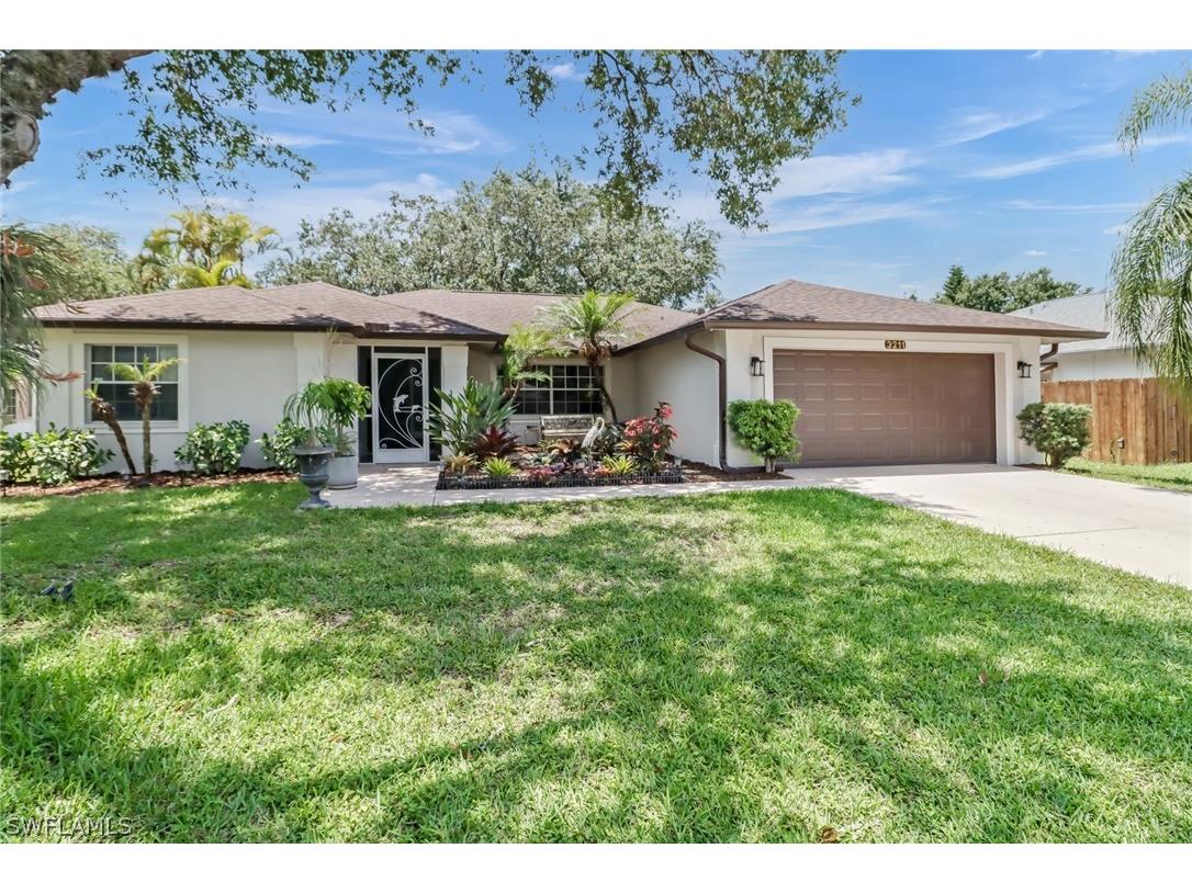 3211 Ruby Red Drive Naples FL 34120 224035667 image1