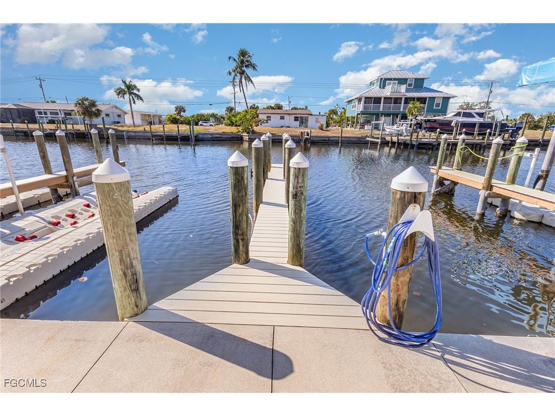 3211 Stringfellow Road #104 Saint James City FL 33956 2025022556 image23