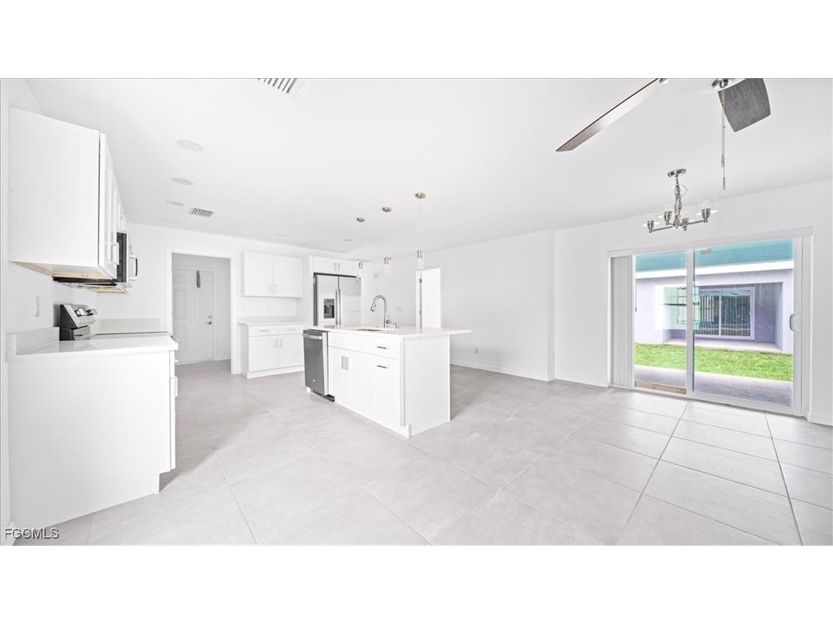 3212 Jeffcott Street Fort Myers FL 33916 2025019364 image10