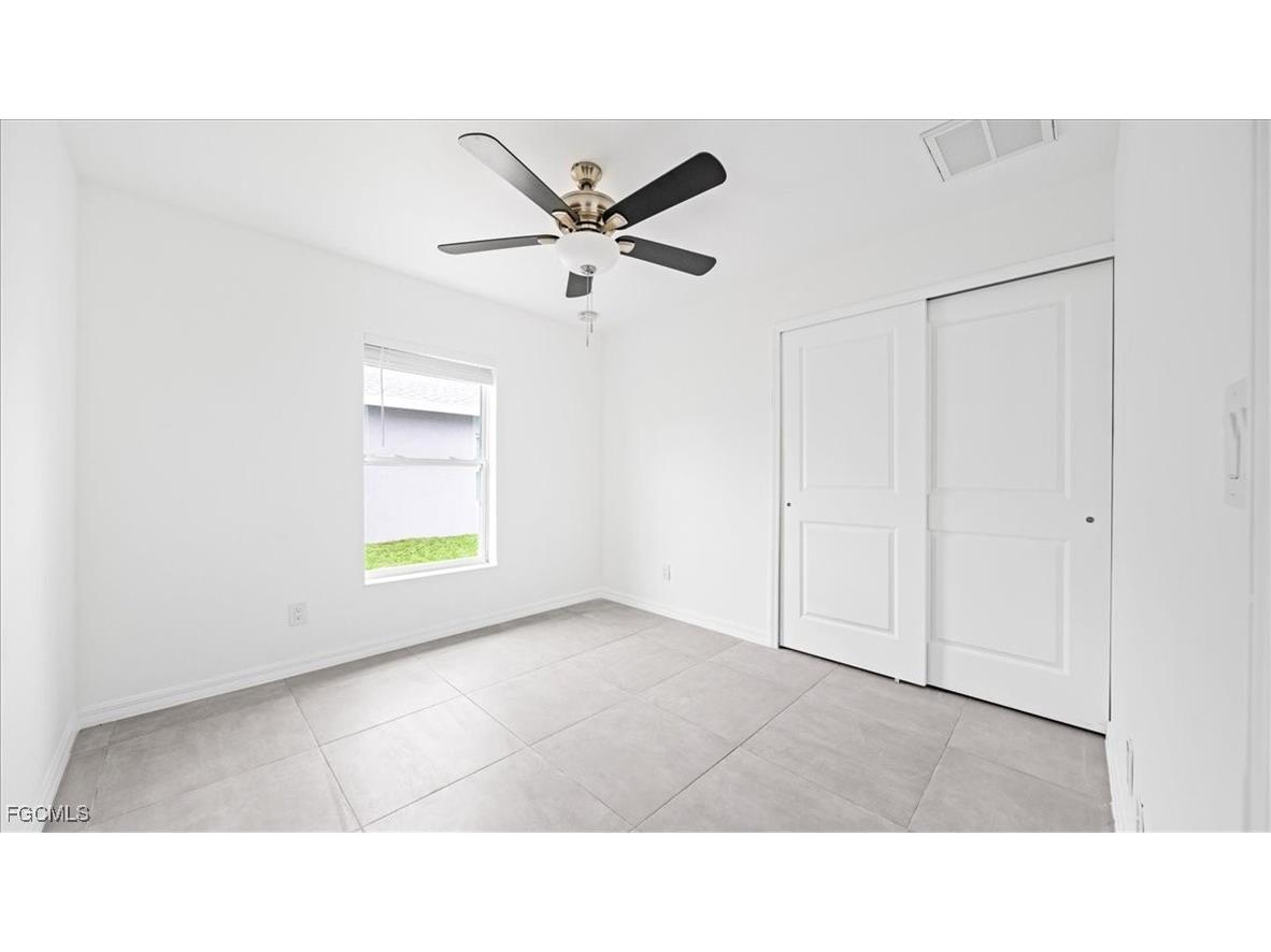 3212 Jeffcott Street Fort Myers FL 33916 2025019364 image5