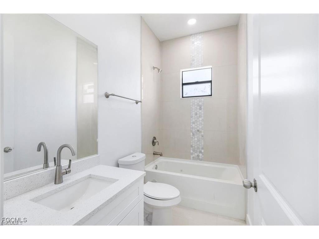 3212 Vera Court Lehigh Acres FL 33976 2025024852 image13