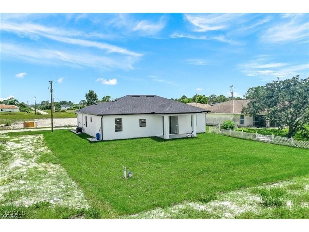 3212 Vera Court Lehigh Acres FL 33976 2025024852 image18
